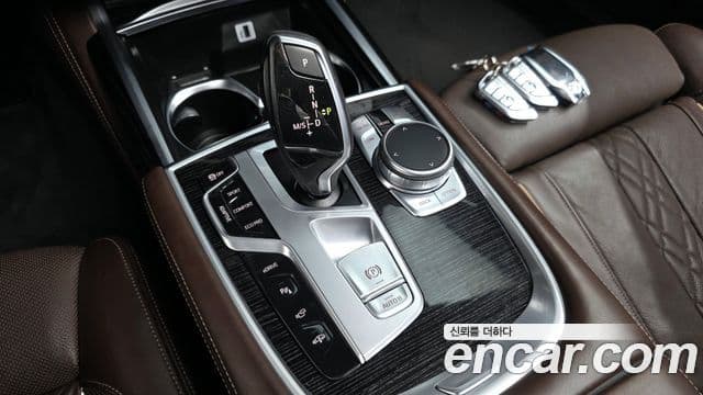 BMW 7시리즈 (G11) 740e iPerformance M Sport, 2017 9