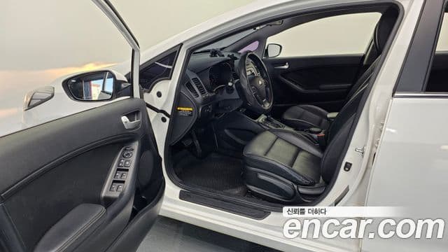 Kia K3 Luxury, 2015 10