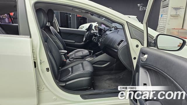 Kia K3 Luxury, 2015 11