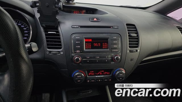 Kia K3 Luxury, 2015 14