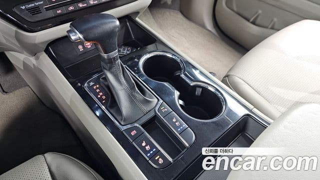 Kia The / новый New Carnival Prestige, 2019 9