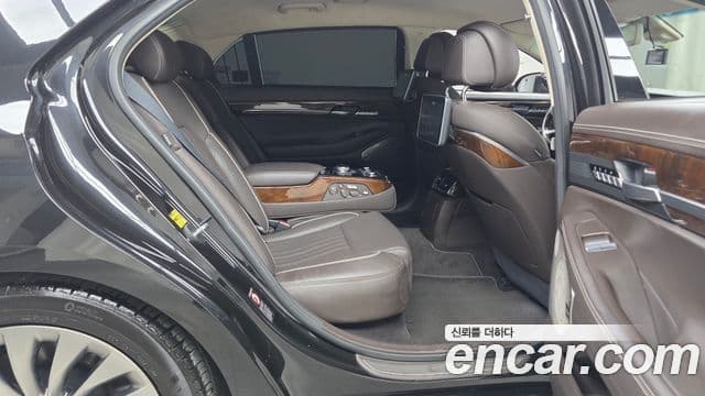 Genesis EQ900 Prestige, 2018 12