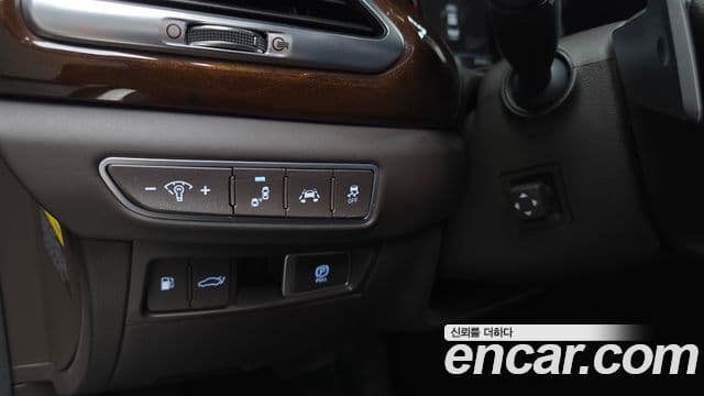 Genesis EQ900 Prestige, 2018 15