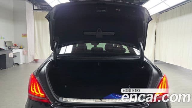 Genesis EQ900 Prestige, 2018 20