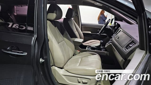 Kia All New Carnival Noblesse, 2017 10