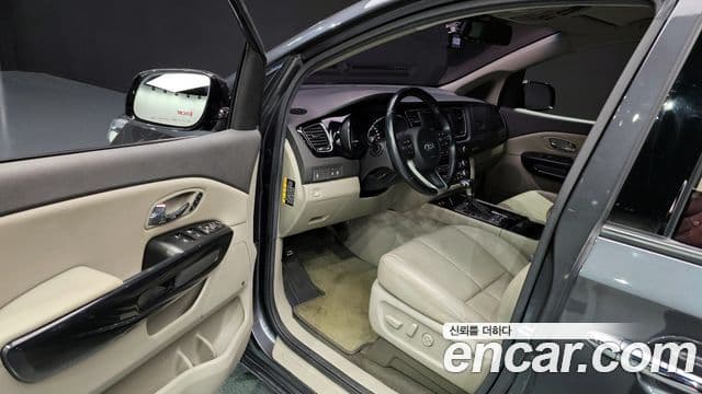 Kia All New Carnival Noblesse, 2017 11
