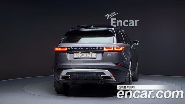 Land Rover Range Rover Velar 3.0 D300 R-Dynamic HSE, 2019 4