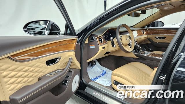 Bentley Flying Spur 3세대 4.0 Azure, 2023 10