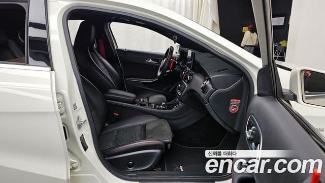 Mercedes-Benz A-класс W176 A45 AMG 4MATIC, 2018 11