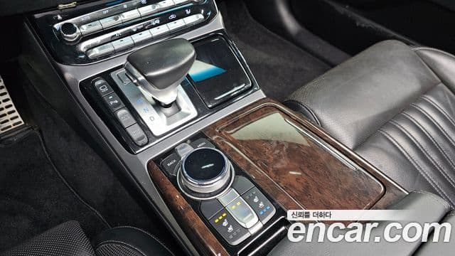 Genesis EQ900 Luxury, 2016 9