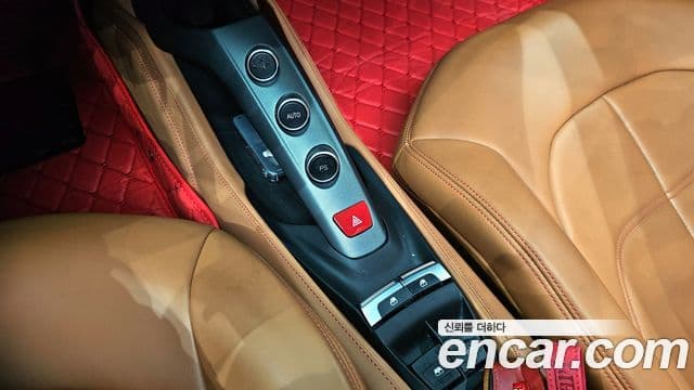 Ferrari 488 스파이더, 2019 9