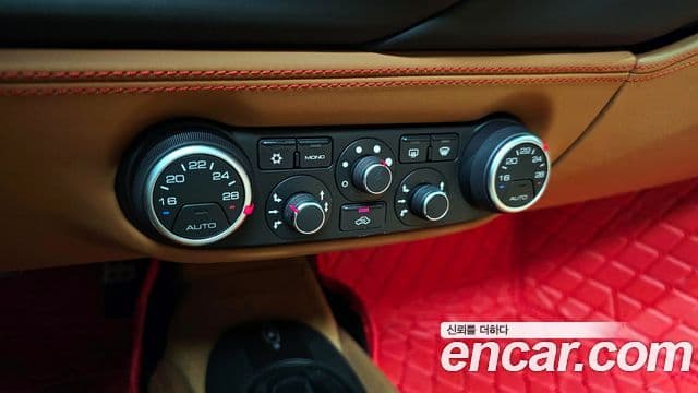 Ferrari 488 스파이더, 2019 13