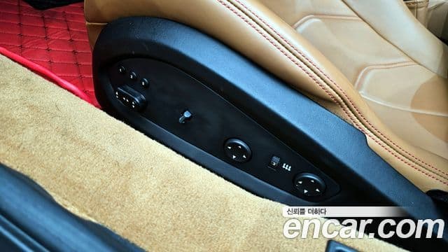 Ferrari 488 스파이더, 2019 17