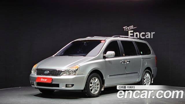 Kia Carnival R Premium, 2013 1