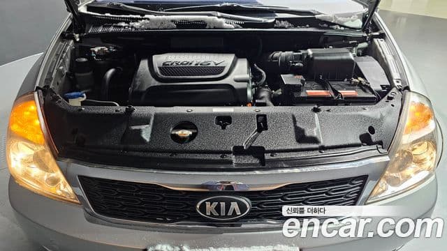 Kia Carnival R Premium, 2013 6