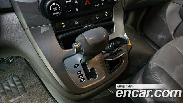 Kia Carnival R Premium, 2013 9