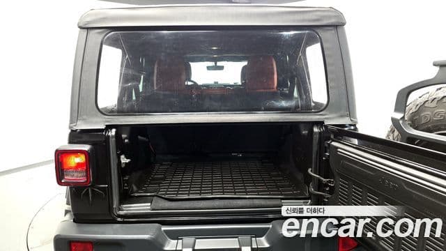 Jeep Wrangler (JL) 2.0 Sport 4도어, 2018 20
