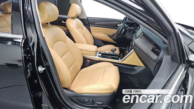 Kia K7 Premier гибрид Signature, 2020 10