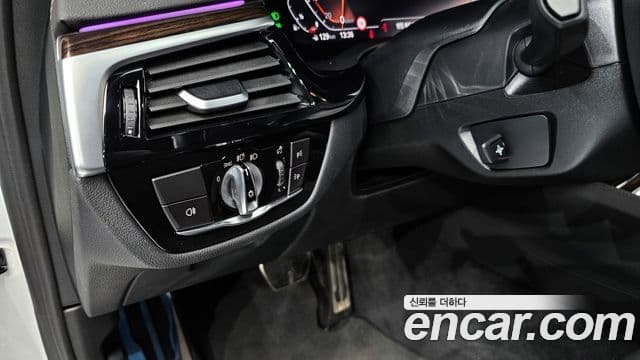 BMW 5시리즈 (G30) 520i M Sport, 2022 16