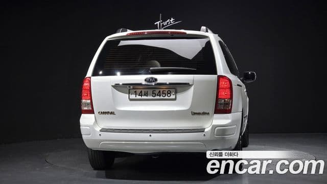 Kia Carnival R New Carnival лимузин GLX, 2011 4