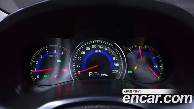 Kia Carnival R New Carnival лимузин GLX, 2011 8