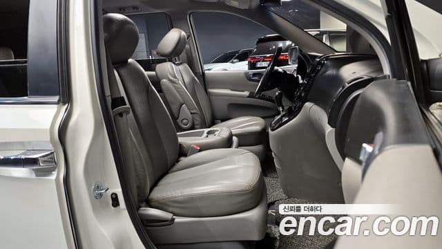 Kia Carnival R New Carnival лимузин GLX, 2011 10