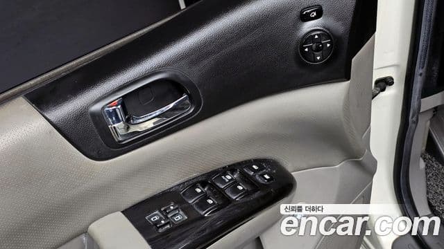 Kia Carnival R New Carnival лимузин GLX, 2011 19