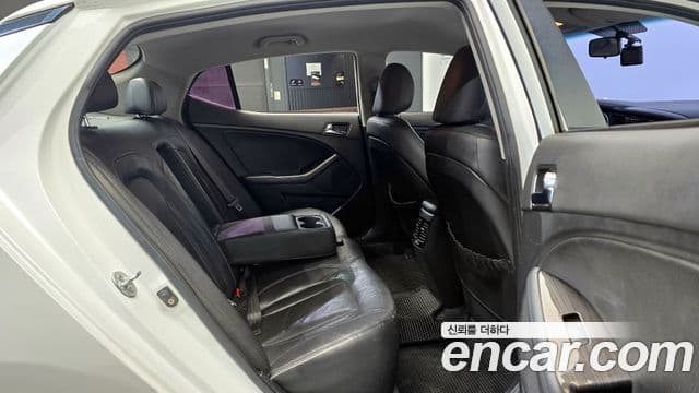 Kia K5 Luxury, 2011 12