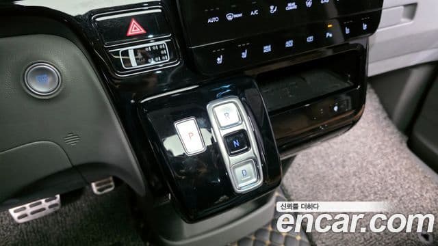 Hyundai Staria Inspiration, 2022 9