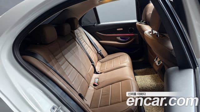 Mercedes-Benz E-класс W213 Avantgarde, 2019 12