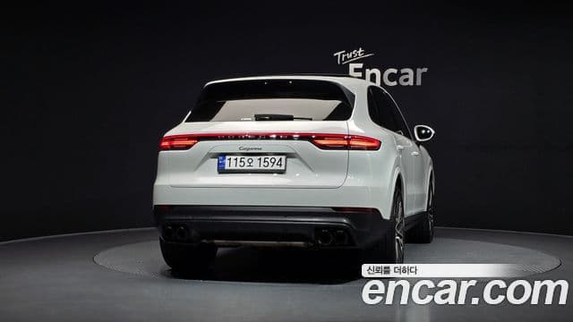 Porsche Cayenne (PO536), 2020 4