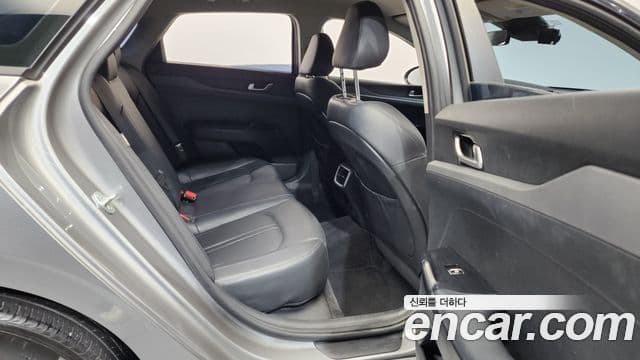 Kia K5 3세대 Prestige, 2021 12