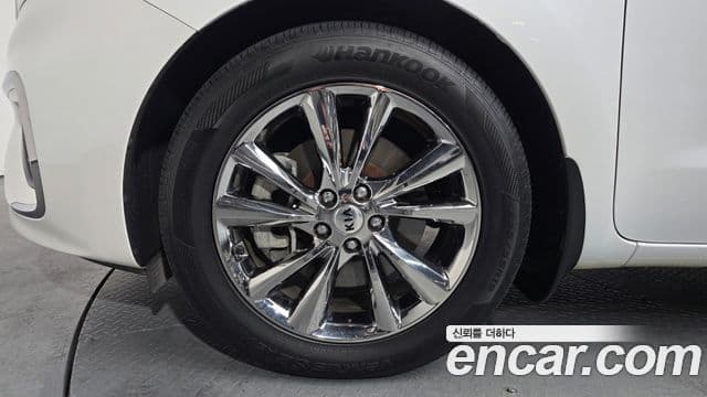 Kia The / новый New Carnival Prestige, 2019 все фото