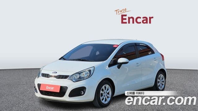 Kia All New Pride Deluxe, 2012 1