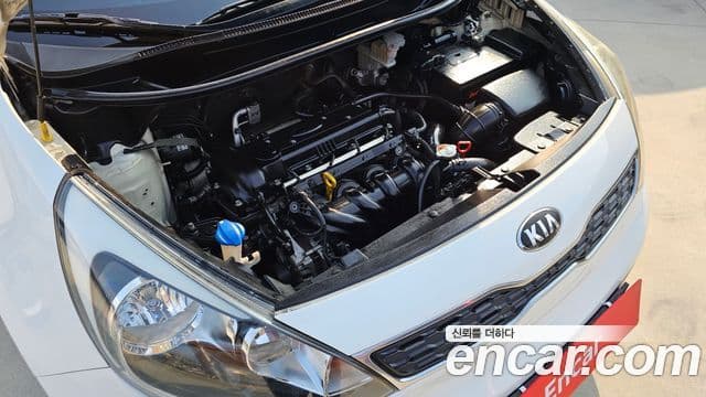 Kia All New Pride Deluxe, 2012 6