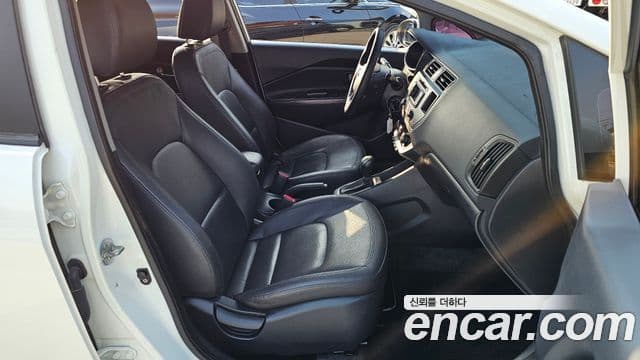 Kia All New Pride Deluxe, 2012 10