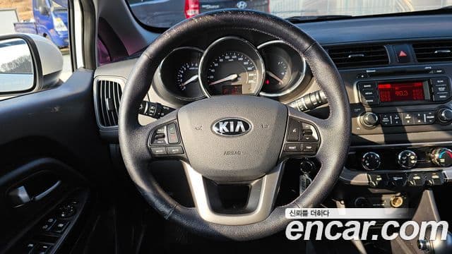 Kia All New Pride Deluxe, 2012 13