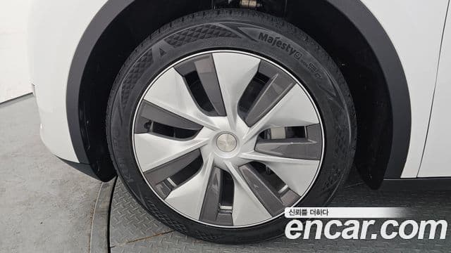 Tesla модель Y, 2024 все фото