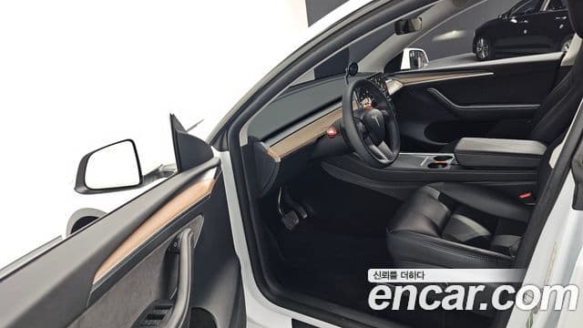 Tesla модель Y, 2024 10