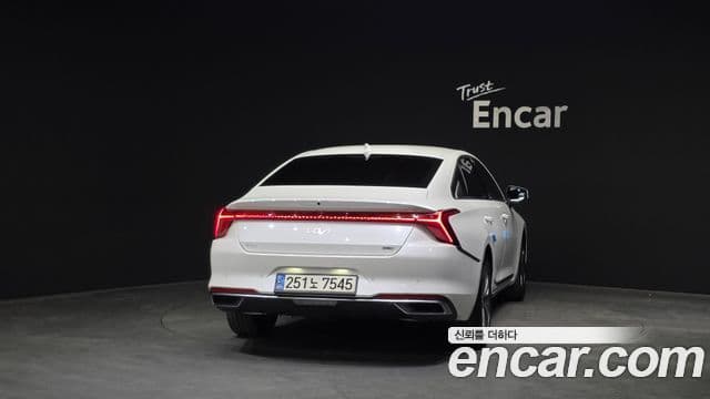 Kia K8 гибрид Noblesse Light, 2022 4