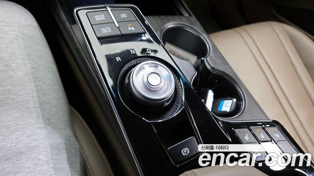 Kia K8 гибрид Noblesse Light, 2022 9