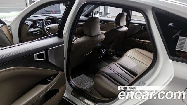 Kia K8 гибрид Noblesse Light, 2022 11