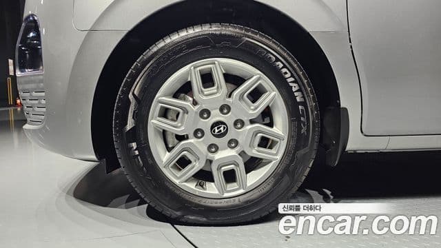 Hyundai Staria Modern, 2025 все фото