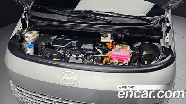 Hyundai Staria Modern, 2025 6