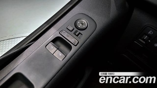 Hyundai Staria Modern, 2025 16