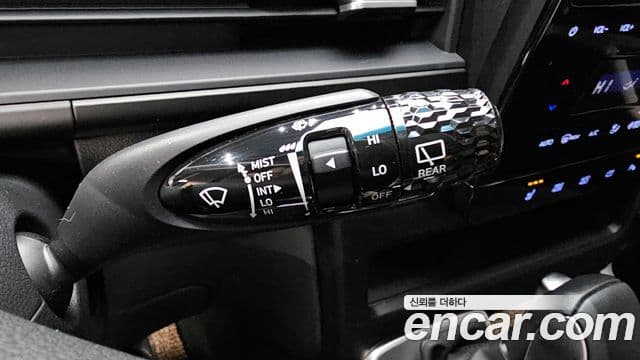 Hyundai Staria Modern, 2025 18