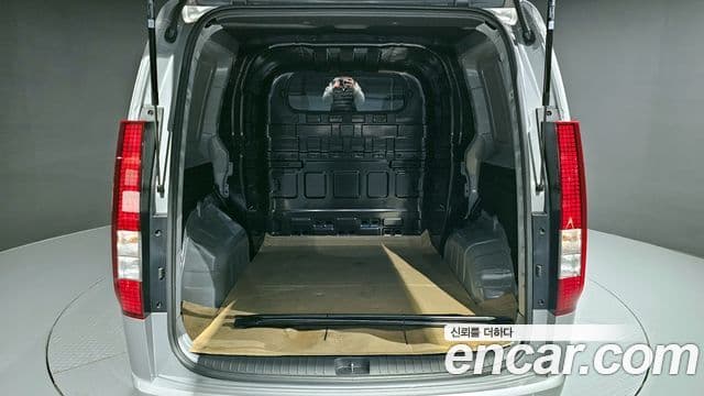 Hyundai Staria Modern, 2025 20