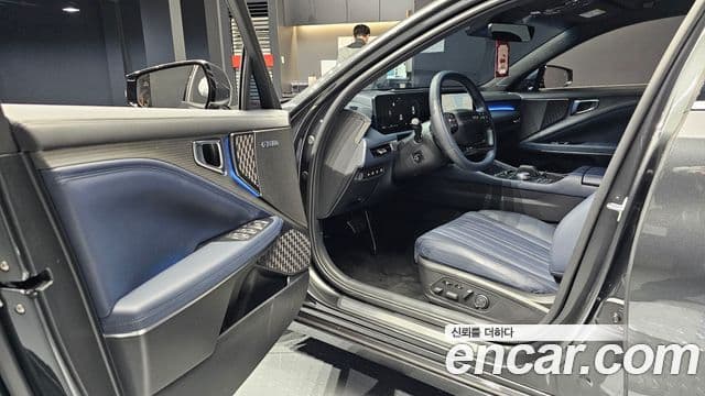 Kia The / новый New K8 гибрид Signature, 2025 11