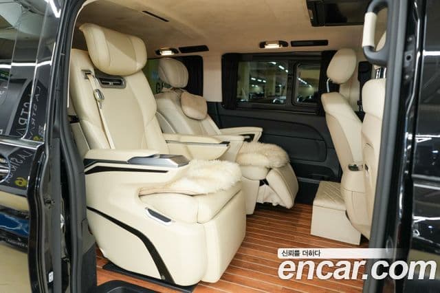 Mercedes-Benz V-класс W447, 2021 13