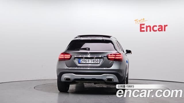 Mercedes-Benz GLA-класс X156 Premium, 2019 4